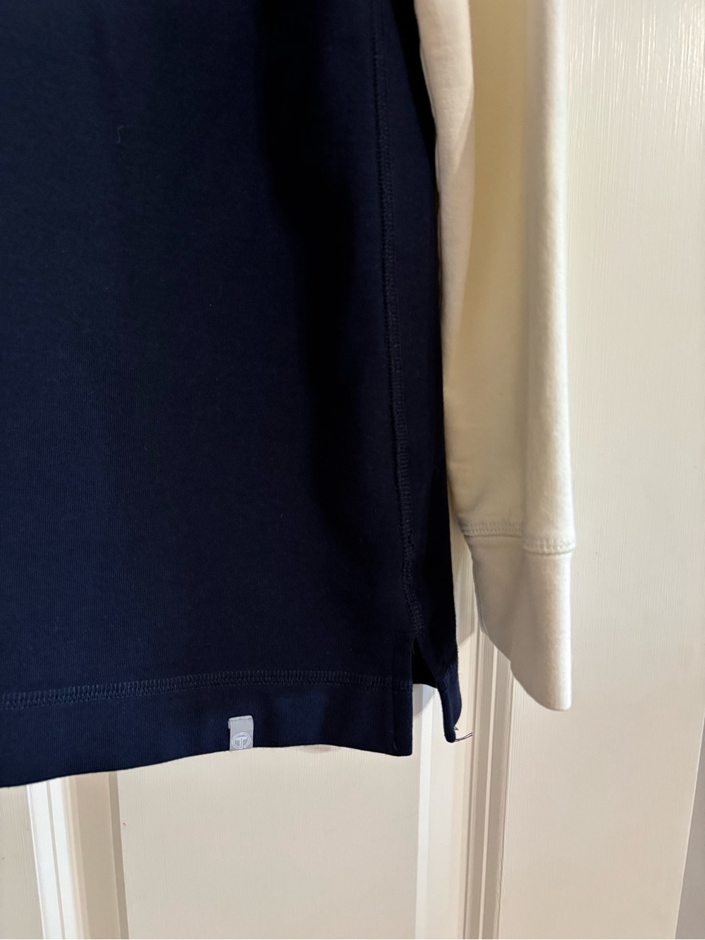Talbots Navy and Cream Raglan Pullover - Picture 4 of 6